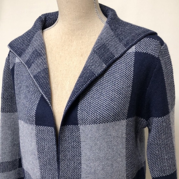 Papa Cardigan with Pockets - Picture 2 of 10